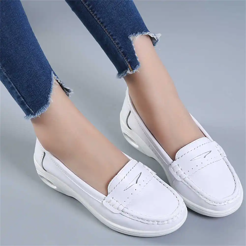 Thick Sole Slipon White Traine - Tech Accessories Dropshipping 评论和价格